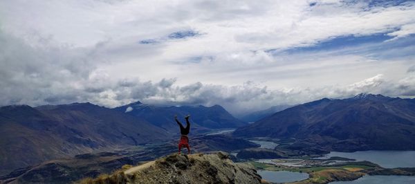 The mini list of growth hacking resources that help Beeketing scale from 10k to 400k users